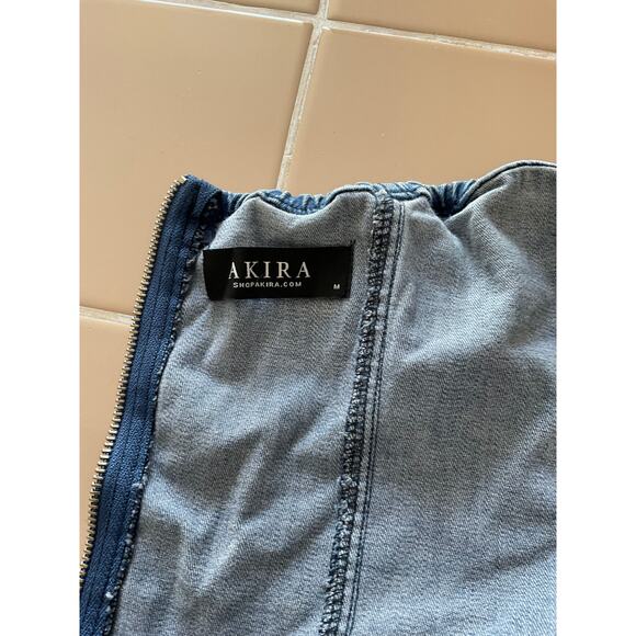 Akira Strapless Denim Top Size Medium Wire Cups Back Zip Seam Detailing Stretch - Picture 6 of 7